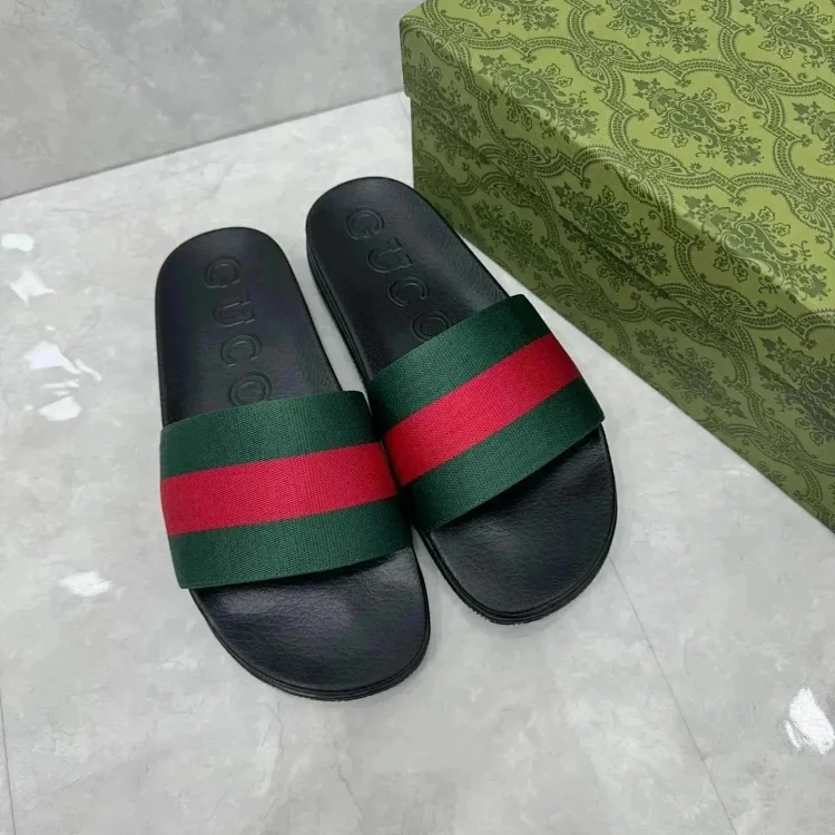 GUCCI slippers