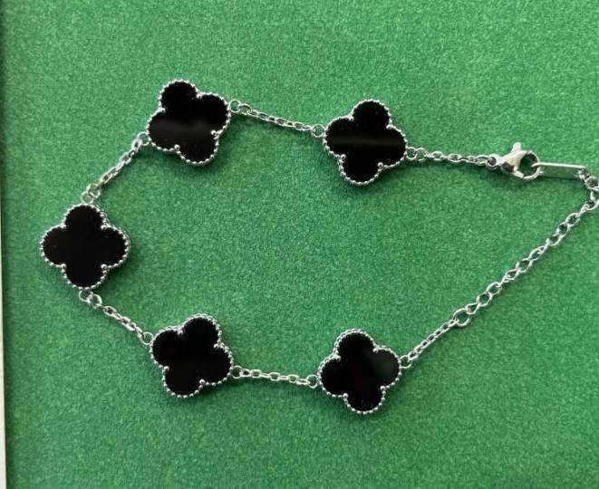 Van Cleef & Arpels bracelet