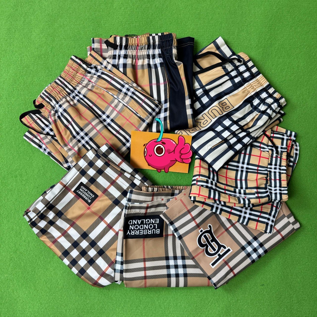 Burberry Shorts （40 styles）