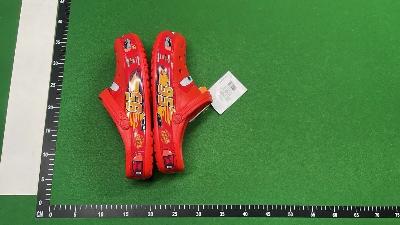  Lightning McQueen Crocs Sandals shoes 1:1 High Quality (?Summer vacation hot products) ( 39 + styles)