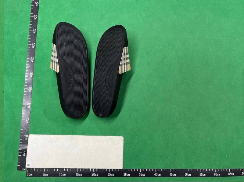 Burberry Slippers Sandals (Vacation essentials) 1:1 High Quality ( 26 + styles)