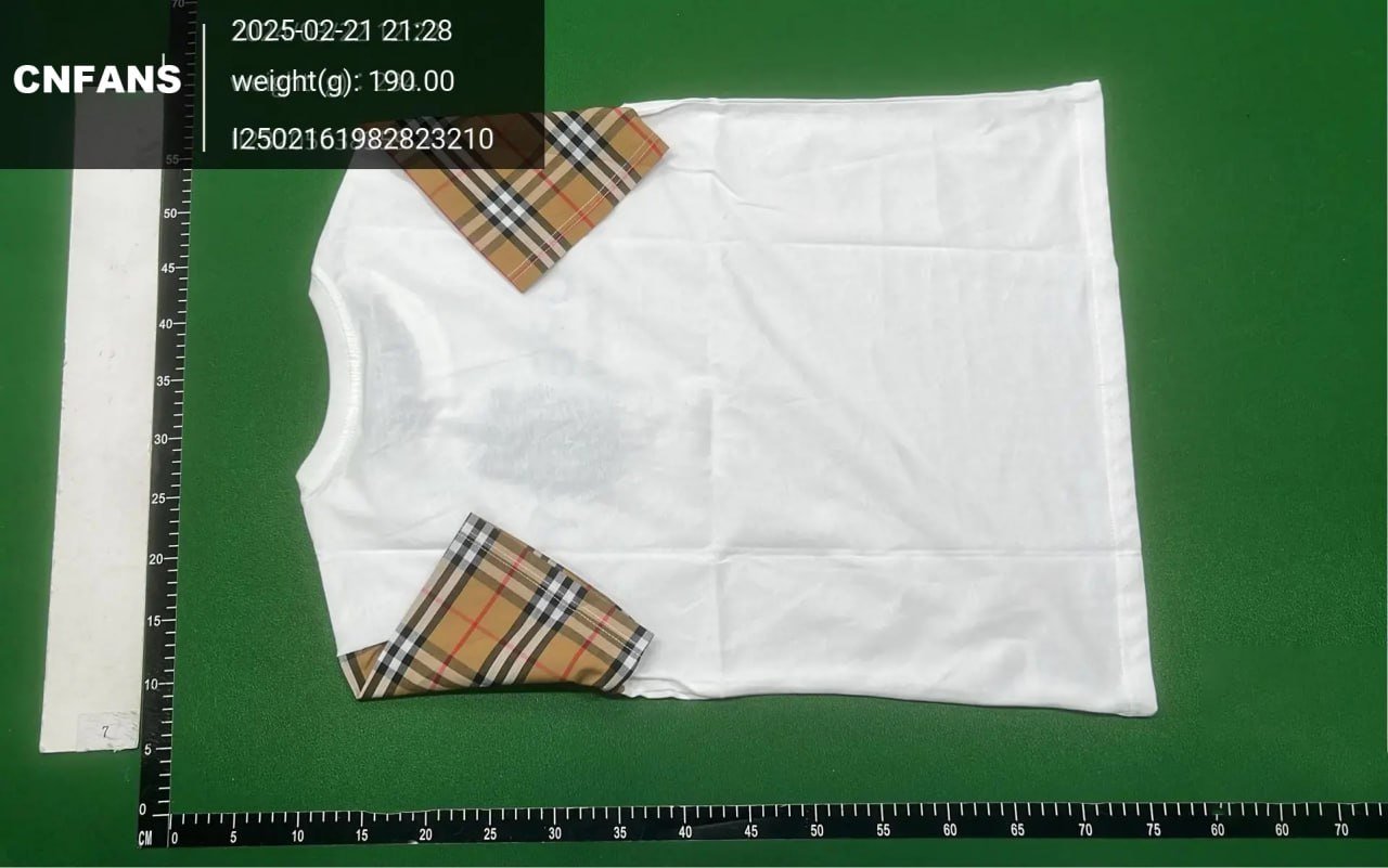 Burberry T-shirt  (35+)
