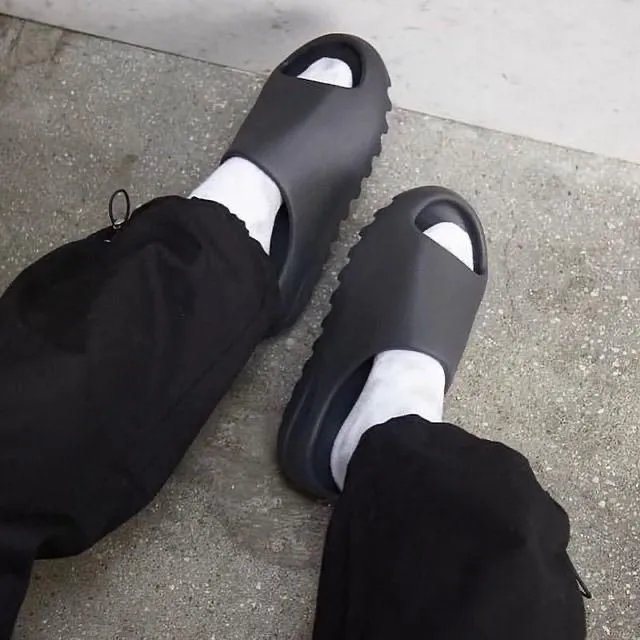 YEEZY Slippers