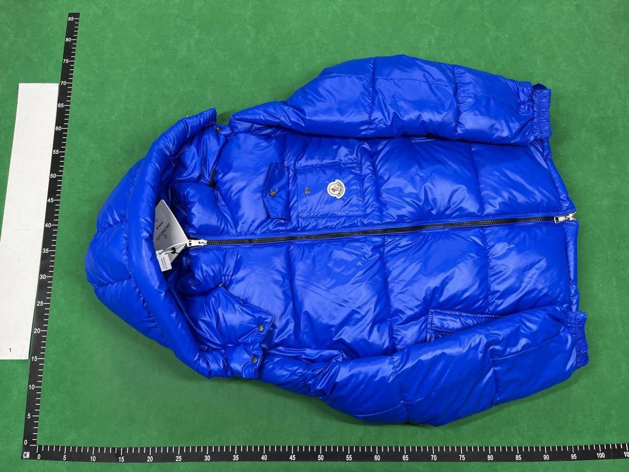 Moncler down jacket  (40 CP)