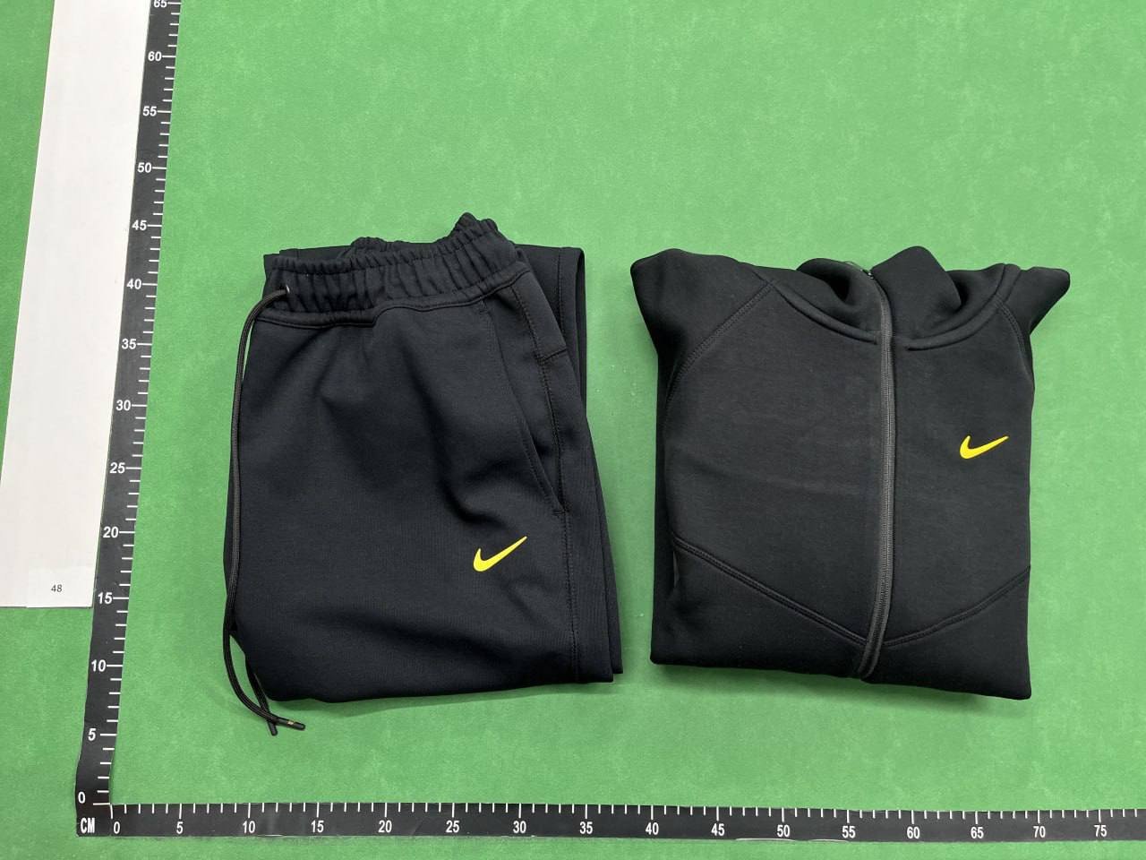Nike Hoodies （40+） 