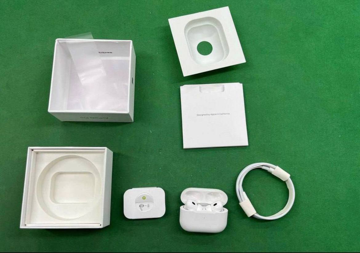 Apple AirPods/earphone/ ALL MODELS/Watches (38 styles)