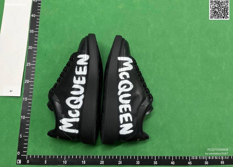 Alexander McQueen O