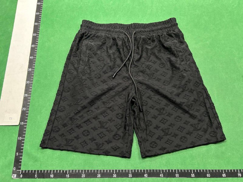 Louis Vuitton shorts (40 style)