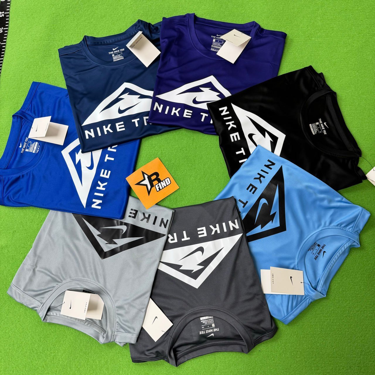 NIKE T-SHIRT / vest/ nike suite/Under Armour t-shirt