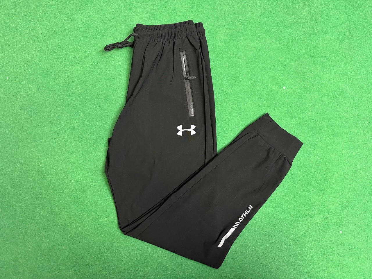 Nike/Under Armor short T-shirt