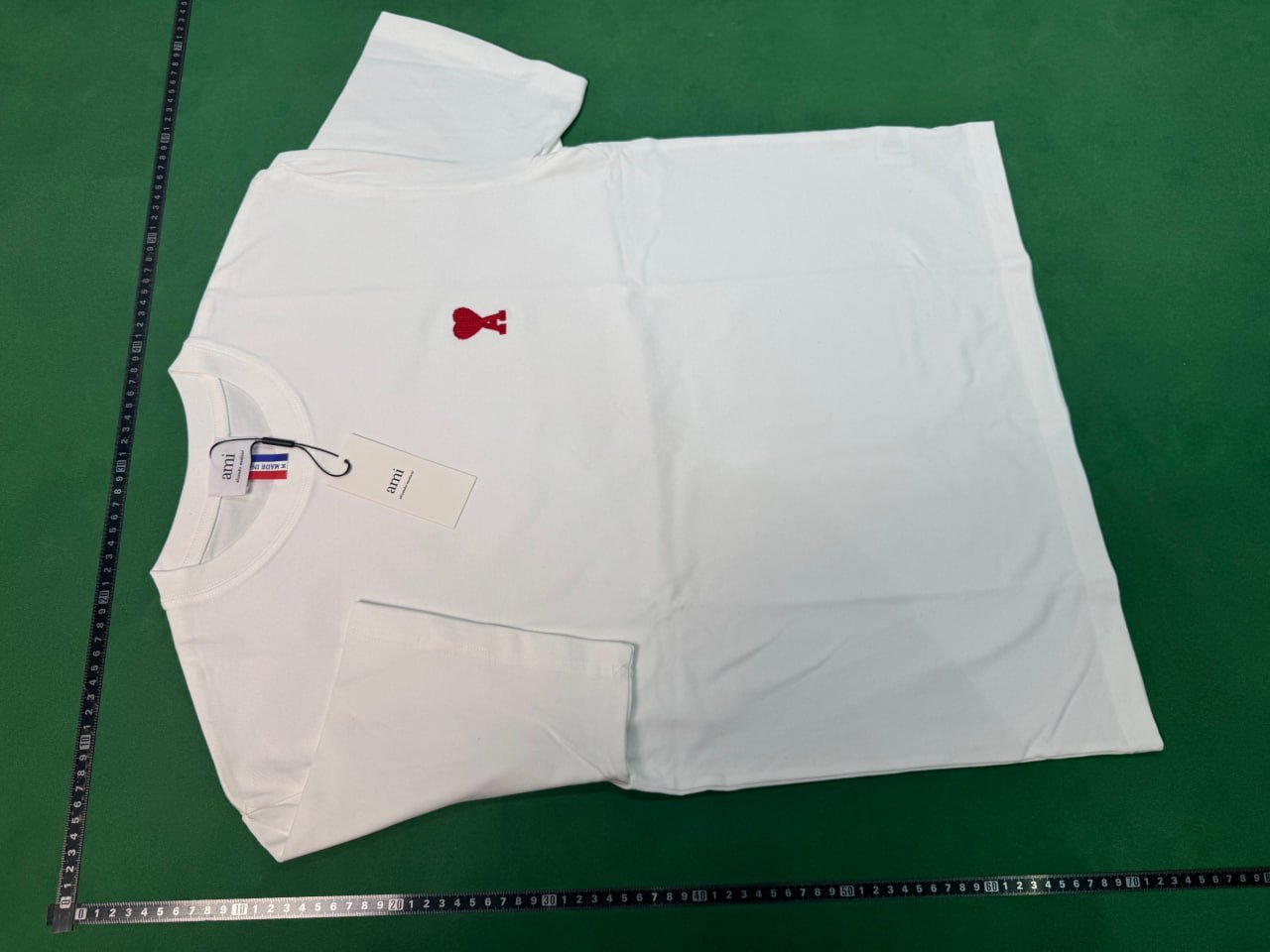 AMI T-shirt heart logo