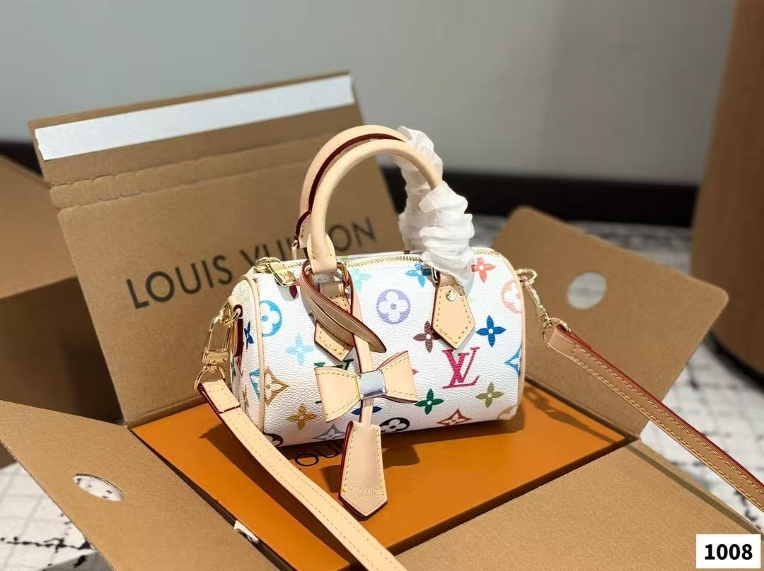 Louis Vuitton  LV NFC genuine leather bag（40 style）