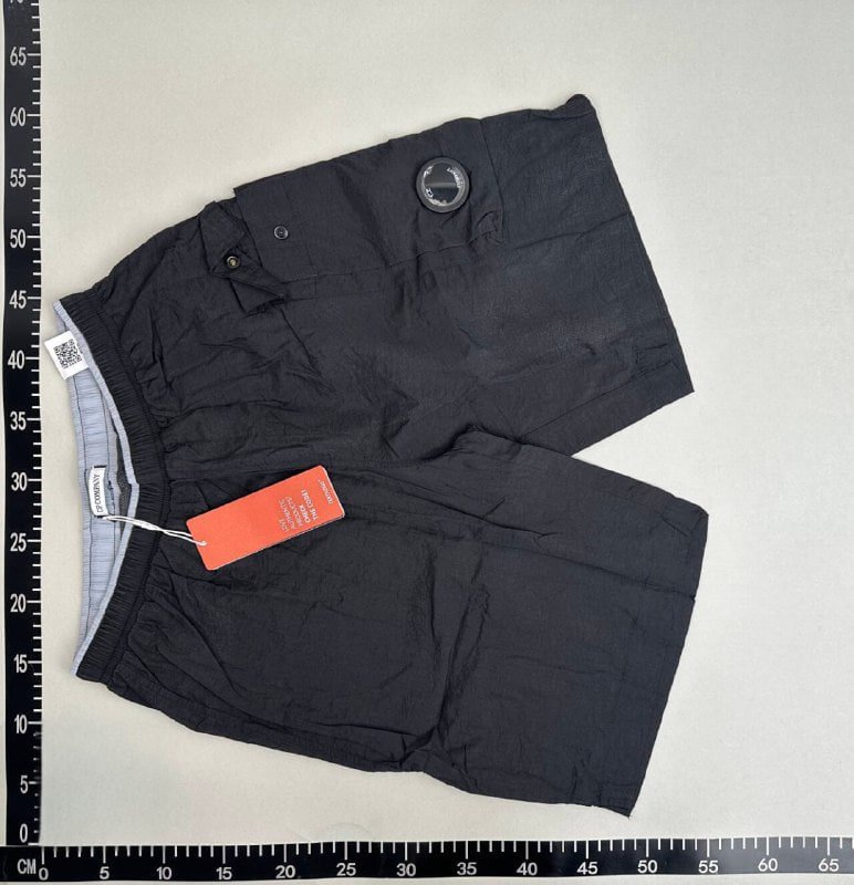 pantalones cortos cp company