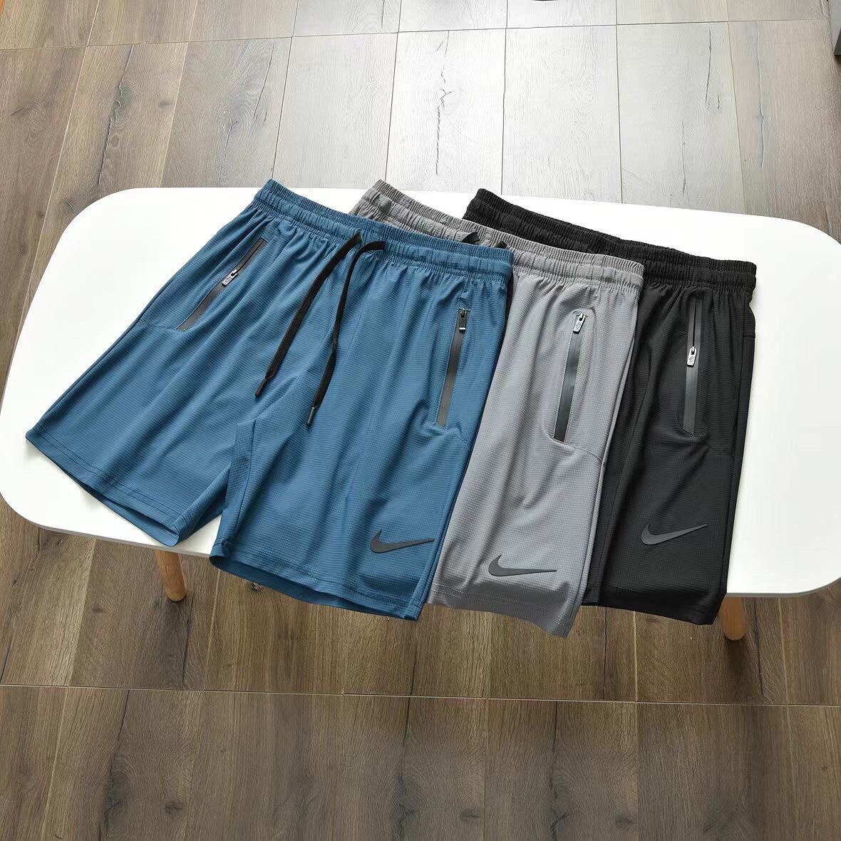 NIKE QUICK-DRYING ATHLETIC SHORTS