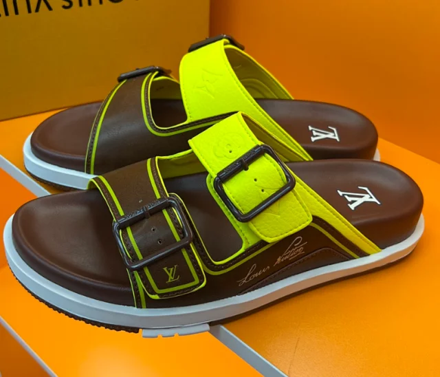  Louis Vuitton LV slippers