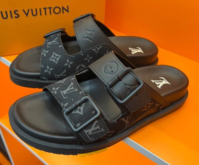  Louis Vuitton LV slippers