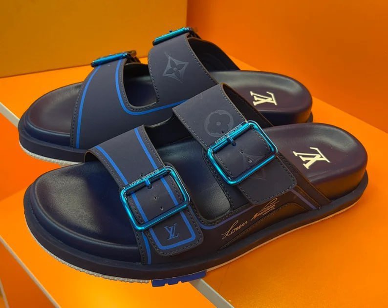 Louis Vuitton LV slippers