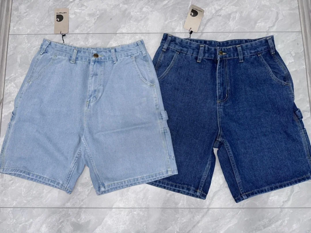 Car jeans short