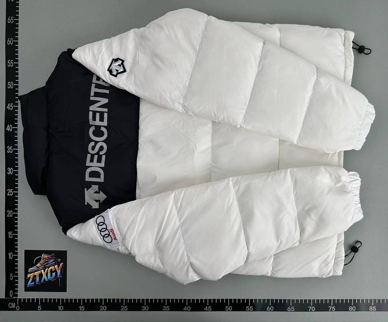 Descente Ski Jacket