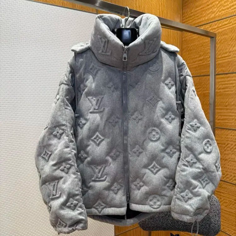 Dior, LV Down Jackets and Vests 40 styles